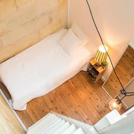 Exceptionnelle Maison, Emplacement De Reve Dans Le Quartier Trendy De *