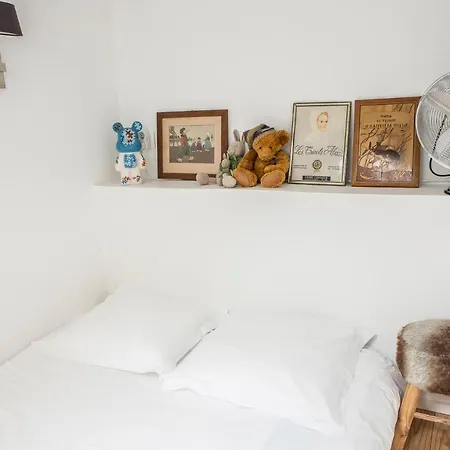 Exceptionnelle Maison, Emplacement De Reve Dans Le Quartier Trendy De